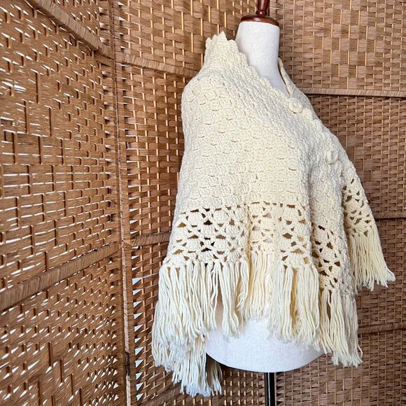 Handmade Crocheted Fringe Shawl Wrap Triangle Shape Crochet Buttons Cream Beige - Picture 3 of 14